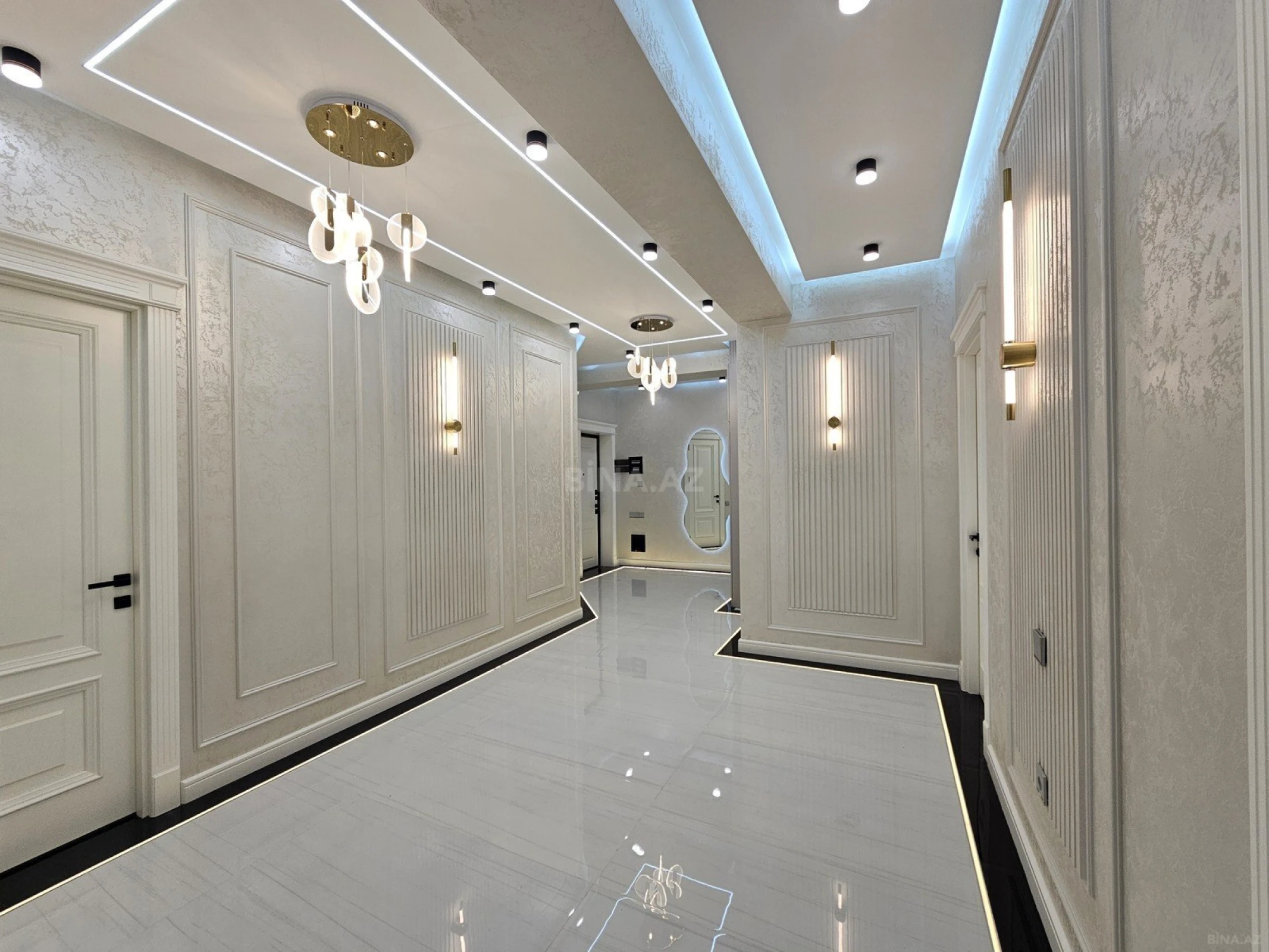 Satılır 4 otaqlı mənzil 134 m²