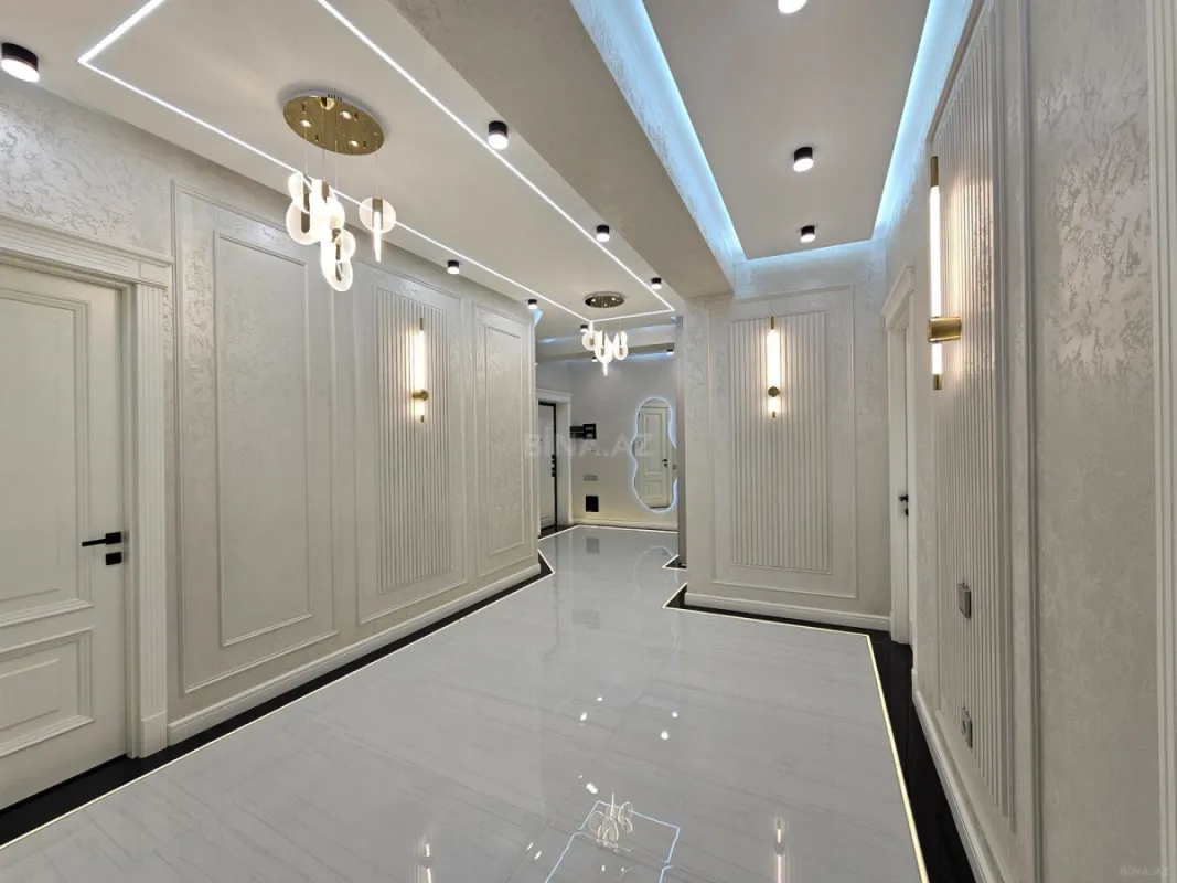 Satılır 4 otaqlı mənzil 134 m²