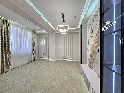 Satılır 4 otaqlı mənzil 134 m²