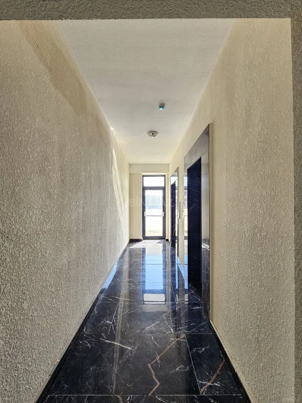 Satılır 4 otaqlı mənzil 134 m²