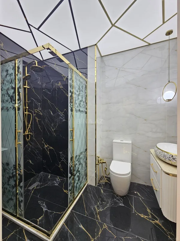 Satılır 4 otaqlı mənzil 134 m²