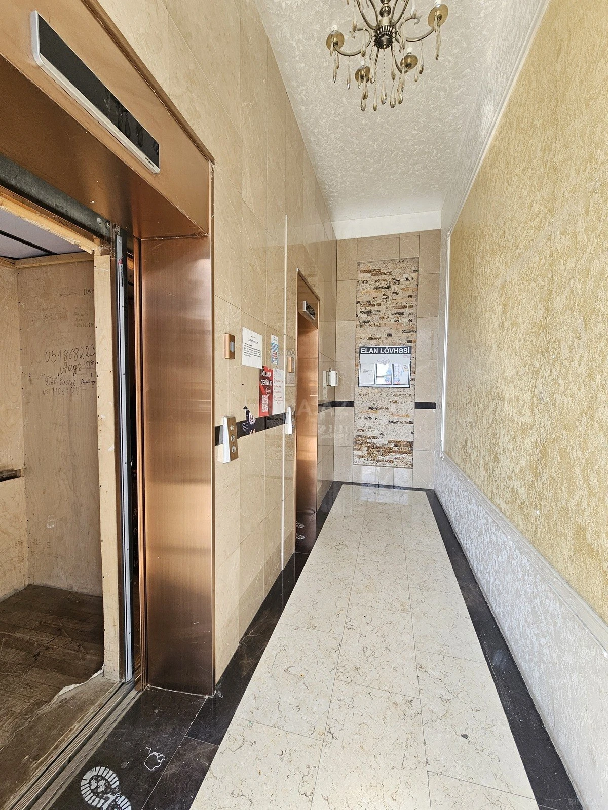 Satılır 4 otaqlı mənzil 134 m²