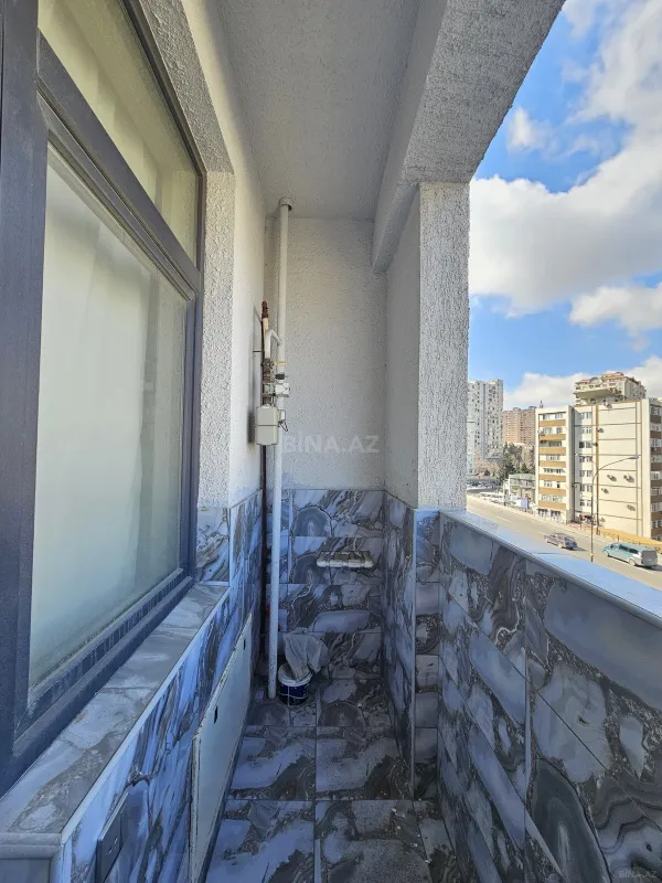 Satılır 4 otaqlı mənzil 134 m²