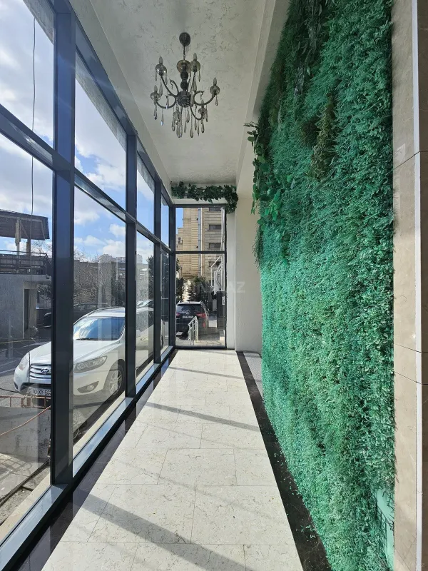 Satılır 4 otaqlı mənzil 134 m²