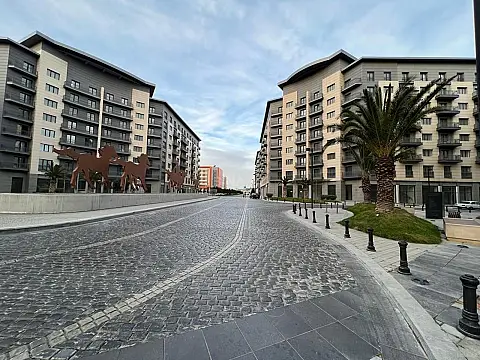 Satılır 3 otaqlı mənzil 146 m²