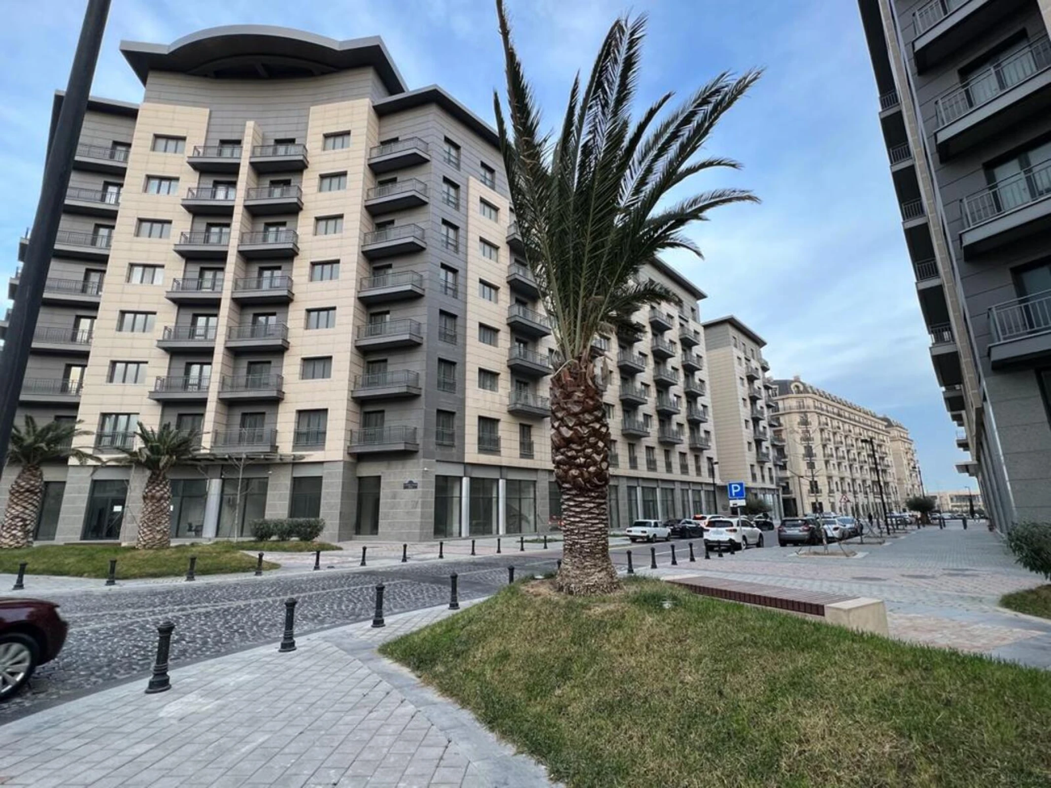 Satılır 3 otaqlı mənzil 146 m²