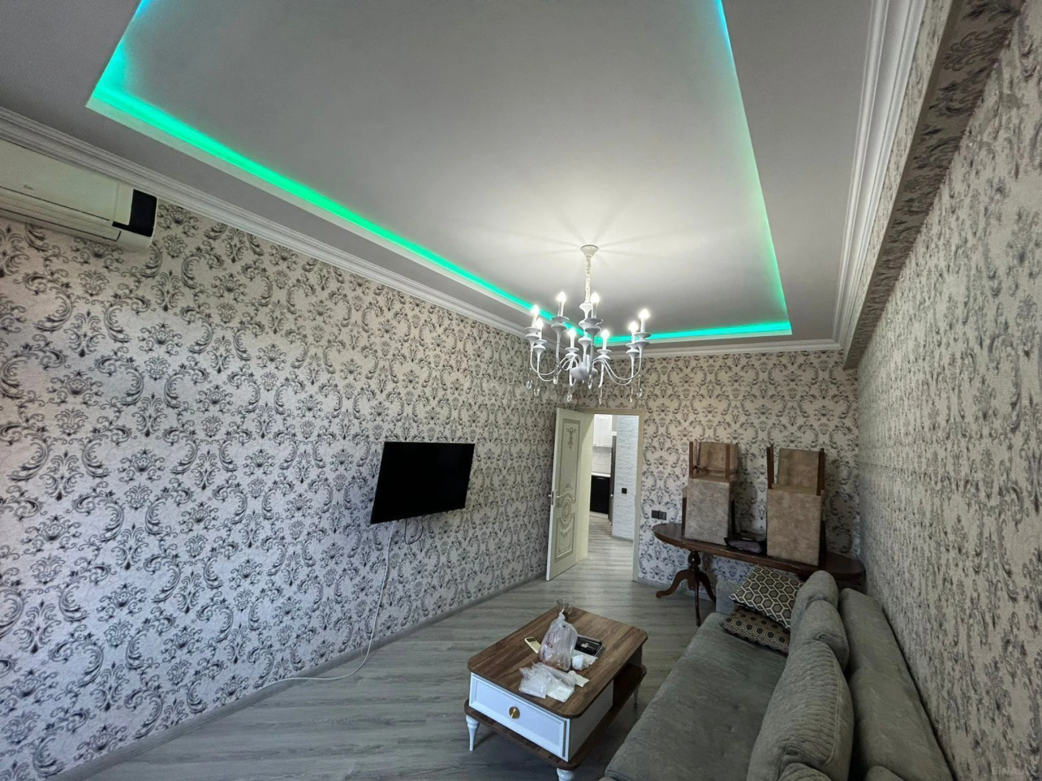 Satılır 2 otaqlı mənzil 90 m²