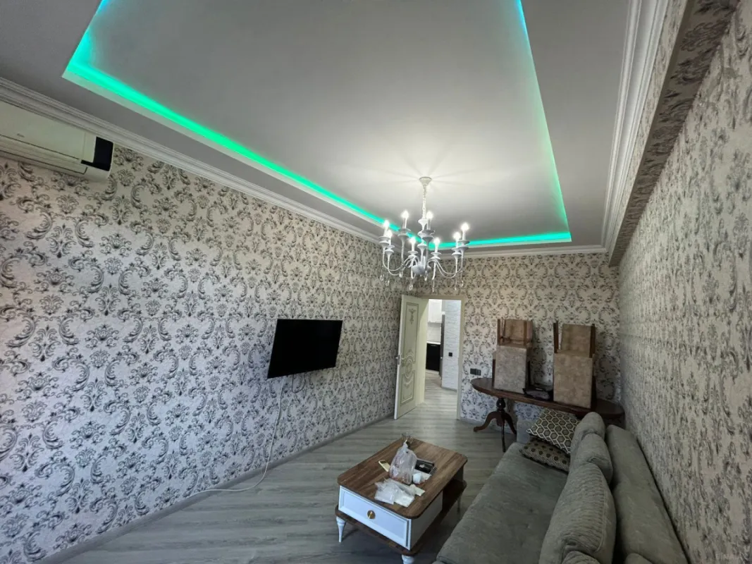 Satılır 2 otaqlı mənzil 90 m²