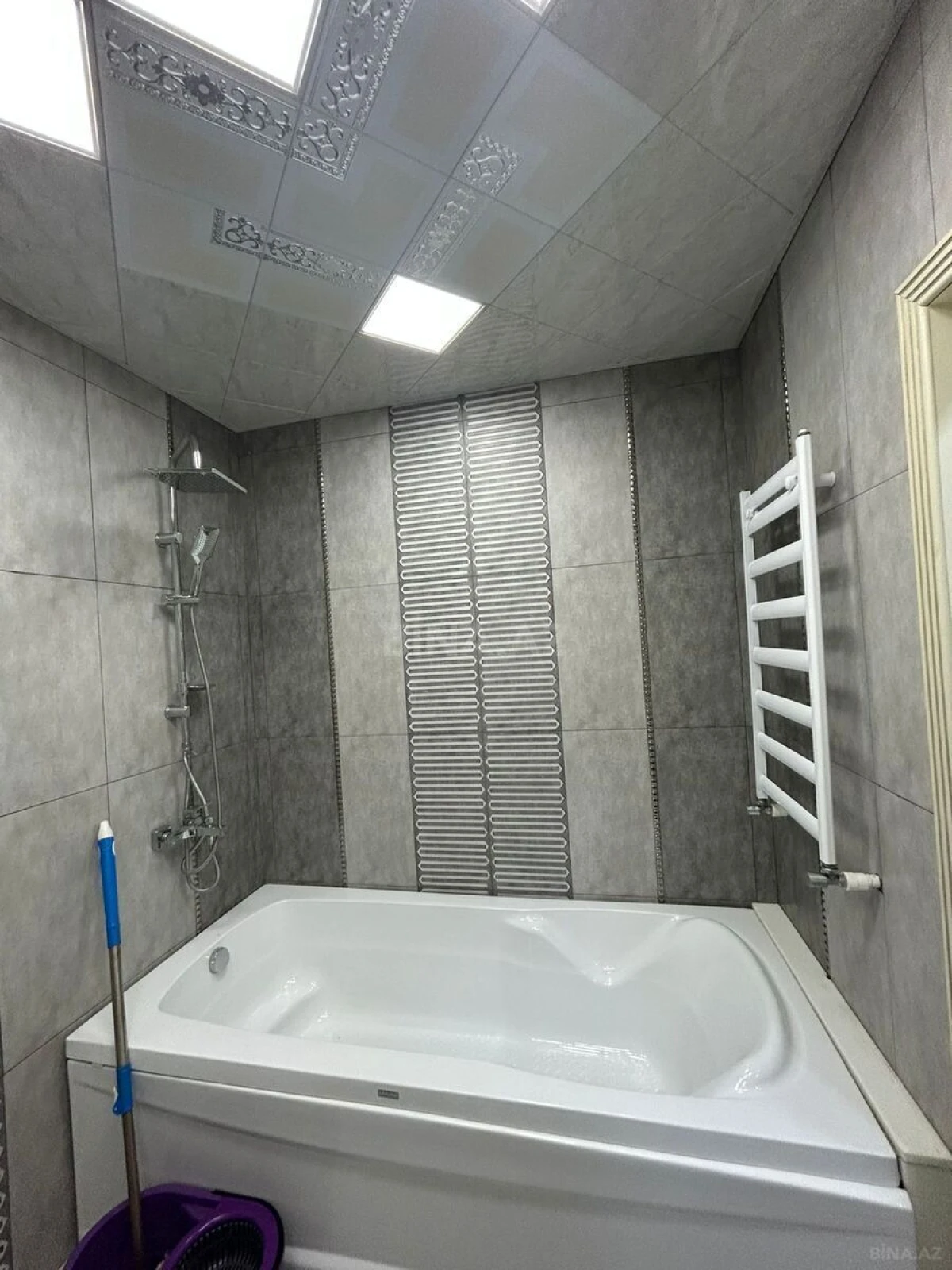 Satılır 2 otaqlı mənzil 90 m²