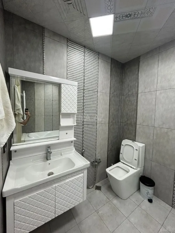 Satılır 2 otaqlı mənzil 90 m²