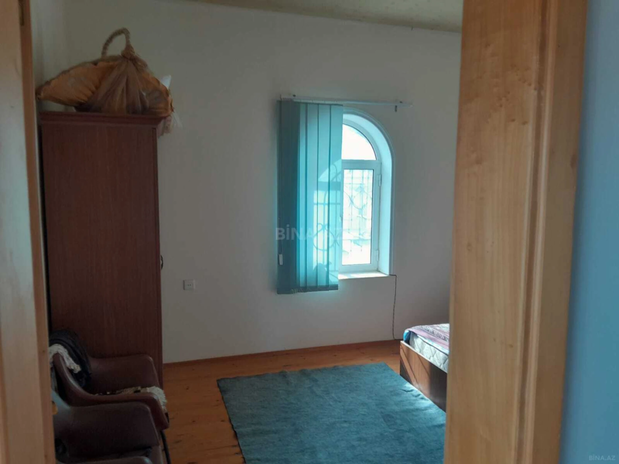 Satılır 5 otaqlı həyət evi 200 m²