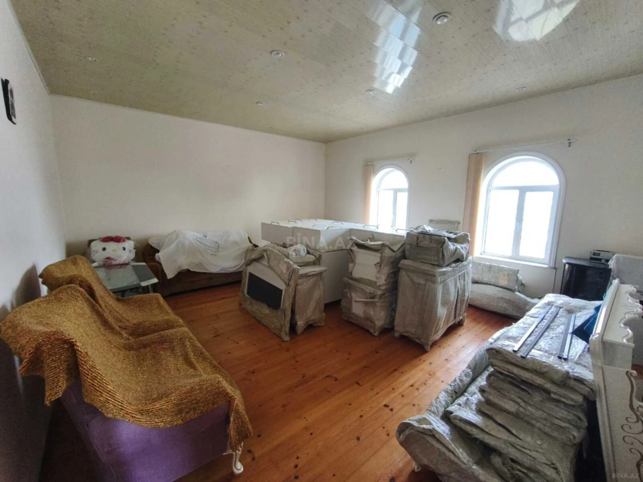 Satılır 5 otaqlı həyət evi 200 m²