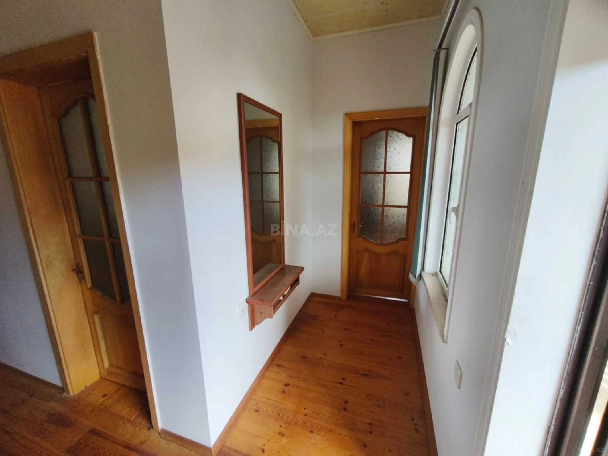 Satılır 5 otaqlı həyət evi 200 m²