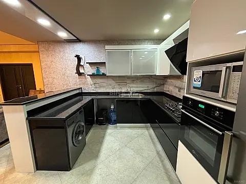 Kirayə verilir 3 otaqlı mənzil 118 m² — Bakı, Keşlə 3 otaq 118.00 m²