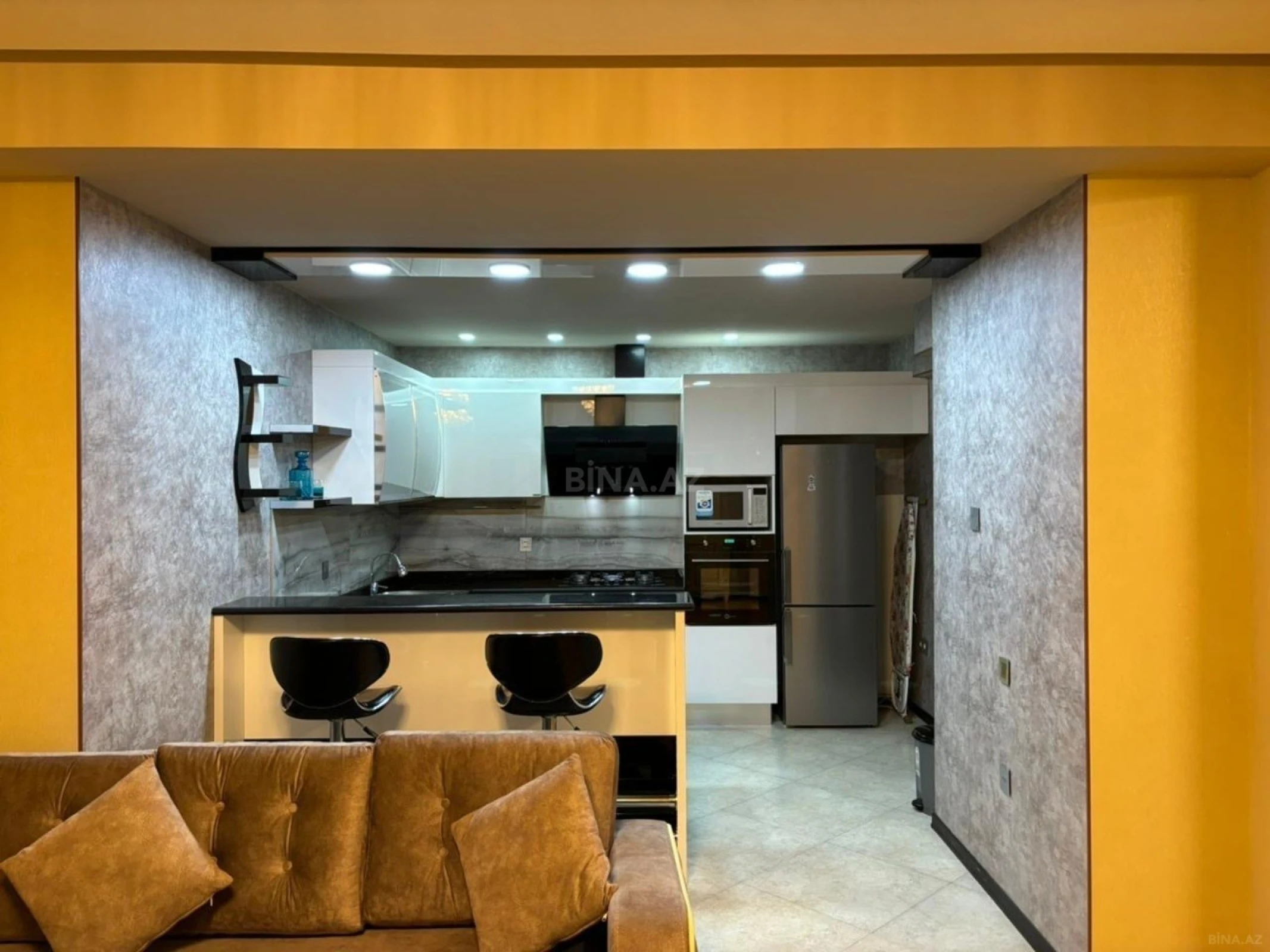 Kirayə verilir 3 otaqlı mənzil 118 m²