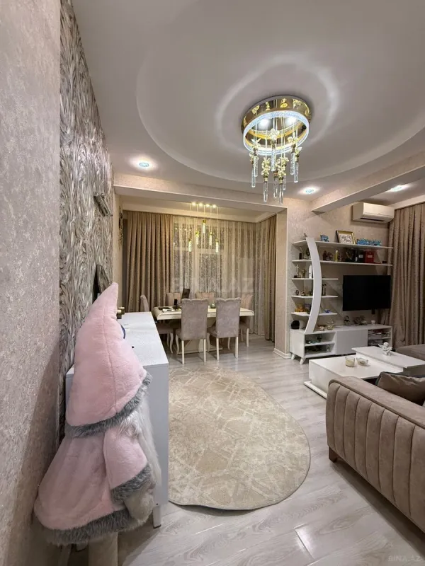 Satılır 2 otaqlı mənzil 74 m²