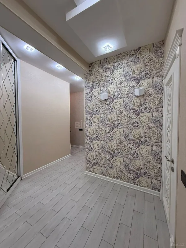 Satılır 2 otaqlı mənzil 74 m²