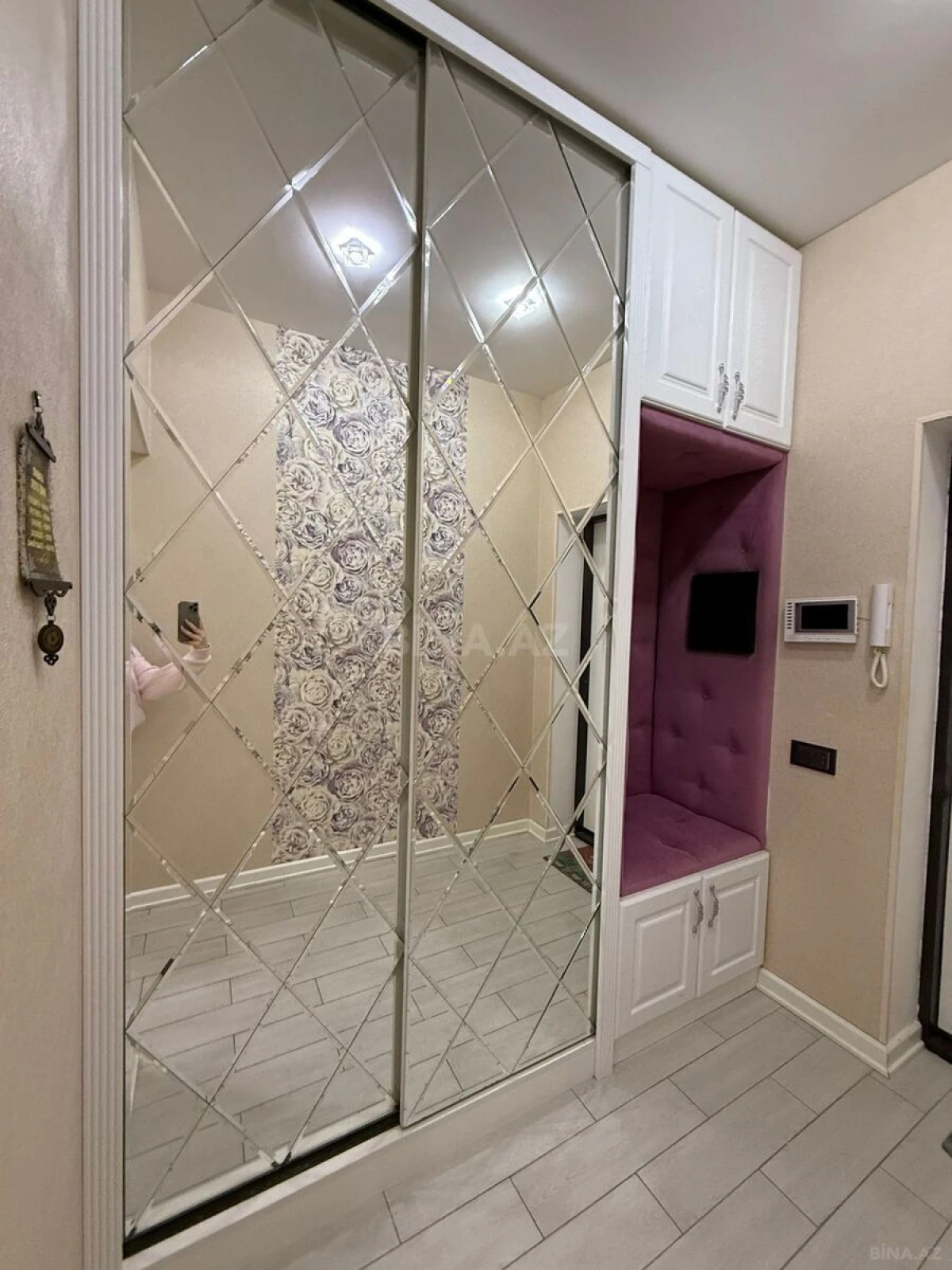 Satılır 2 otaqlı mənzil 74 m²