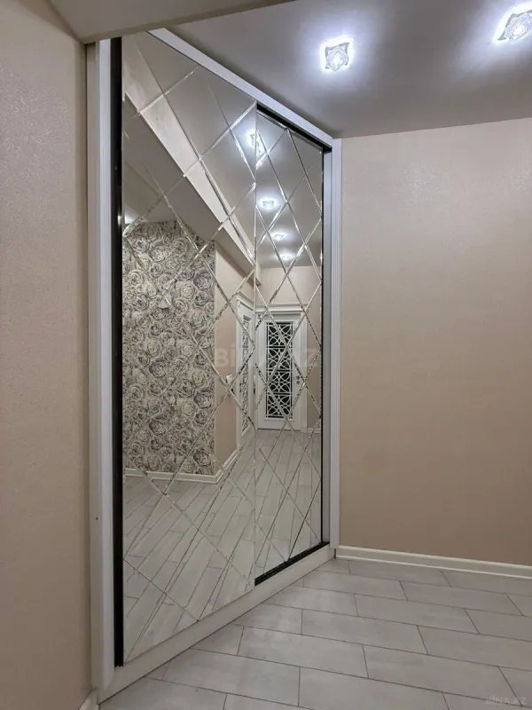 Satılır 2 otaqlı mənzil 74 m²