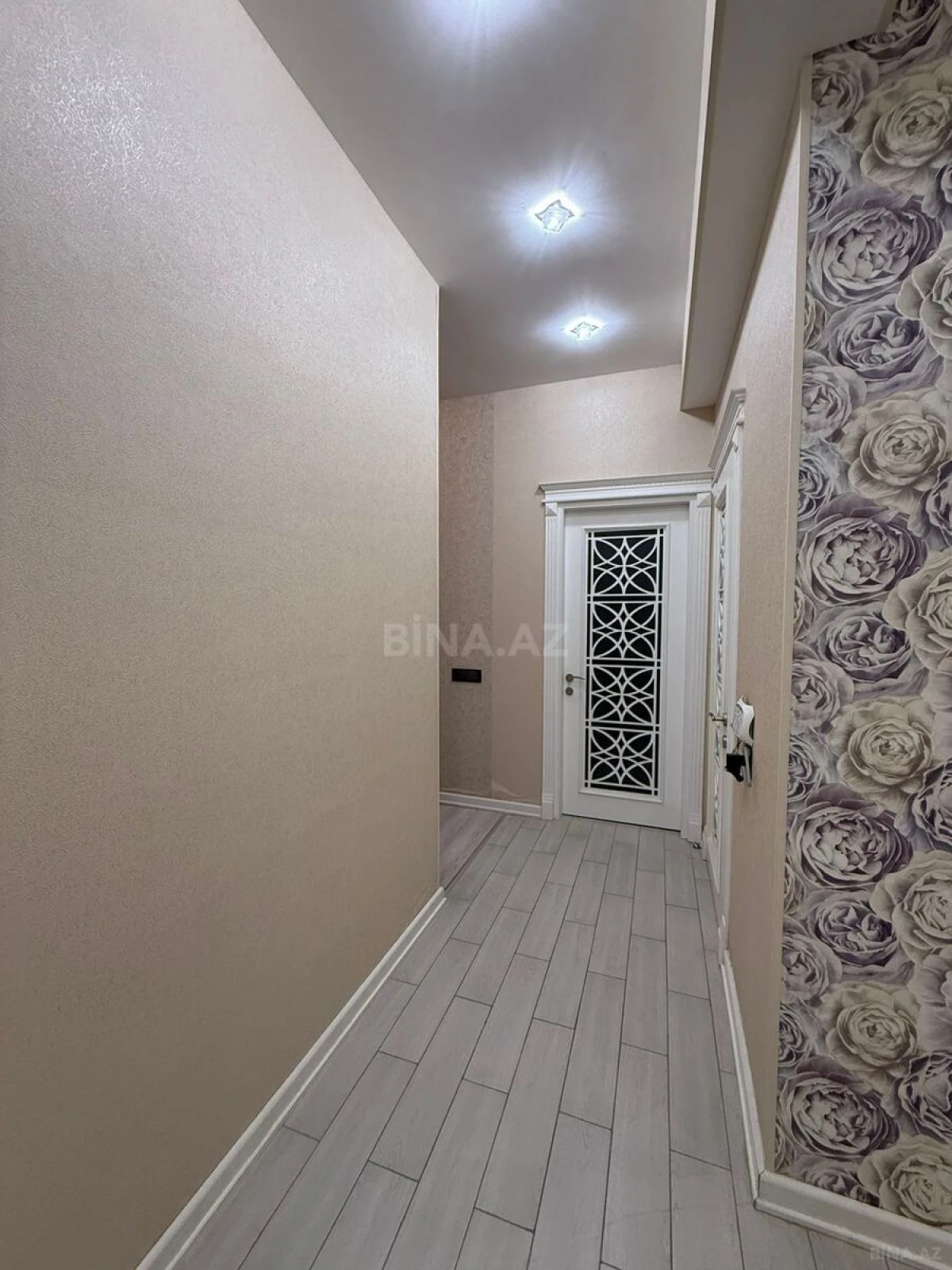Satılır 2 otaqlı mənzil 74 m²