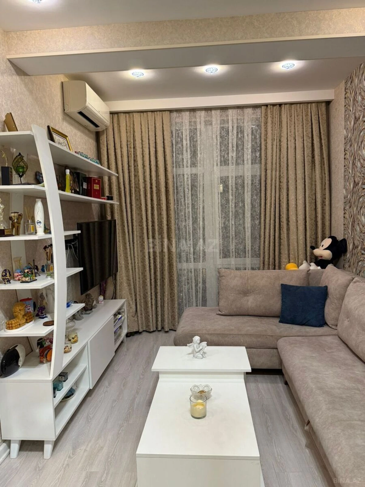 Satılır 2 otaqlı mənzil 74 m²