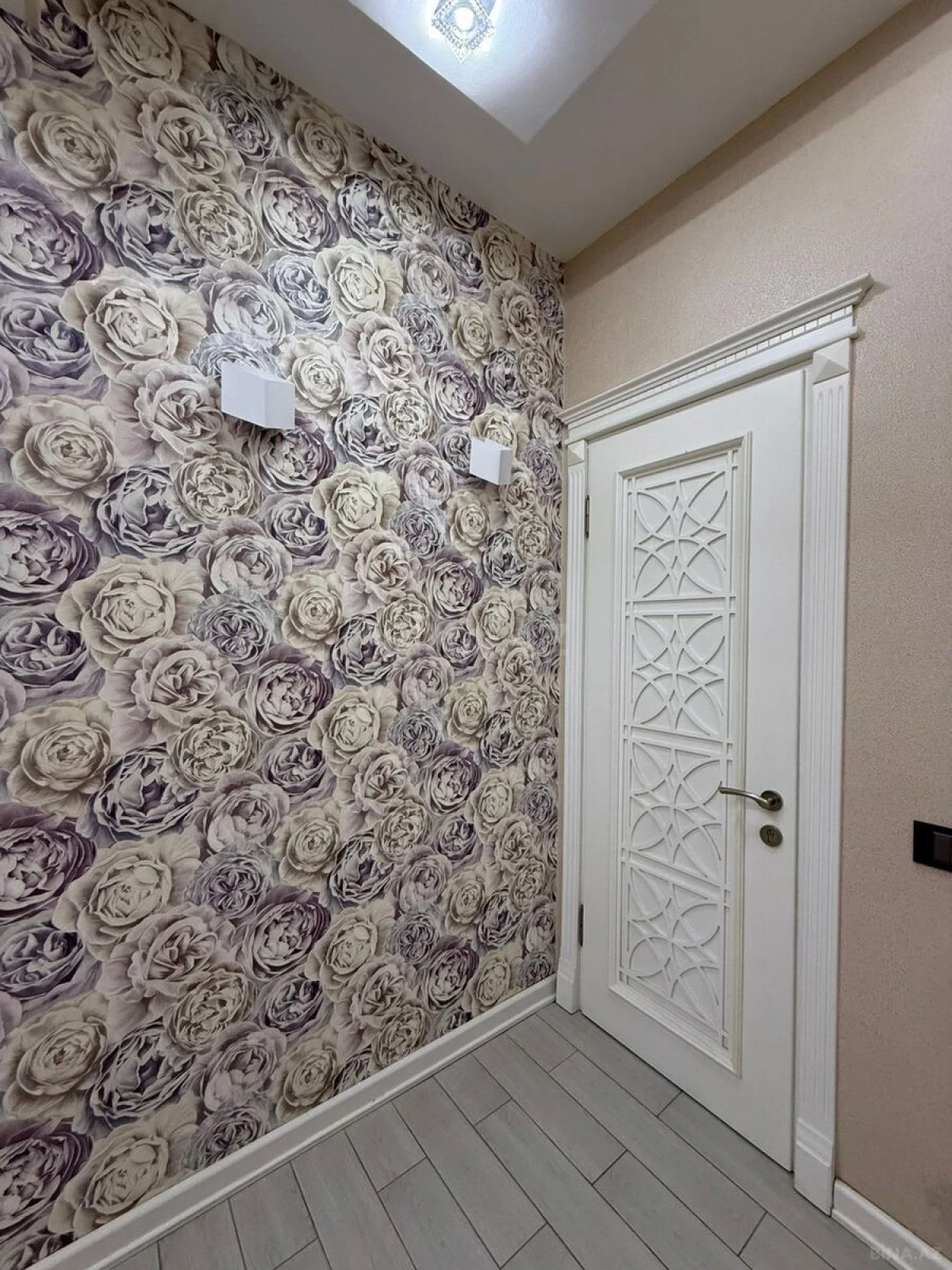 Satılır 2 otaqlı mənzil 74 m²