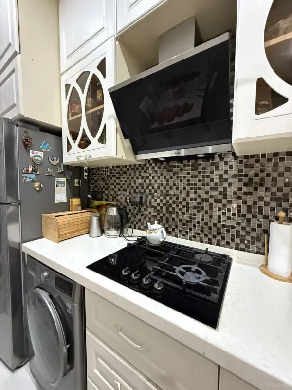 Satılır 2 otaqlı mənzil 74 m²