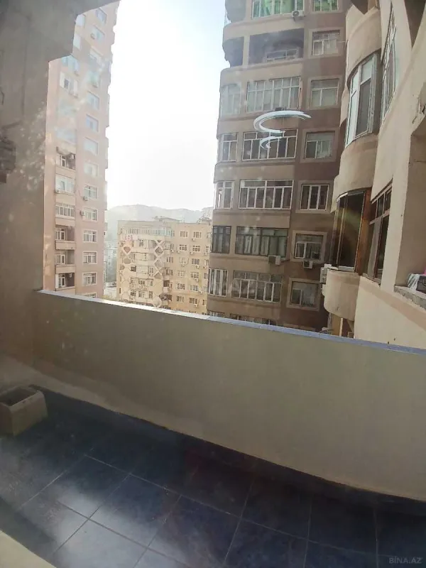 Satılır 2 otaqlı mənzil 58 m²
