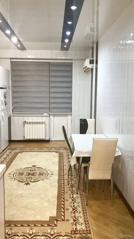 Kirayə verilir 3 otaqlı mənzil 140 m²