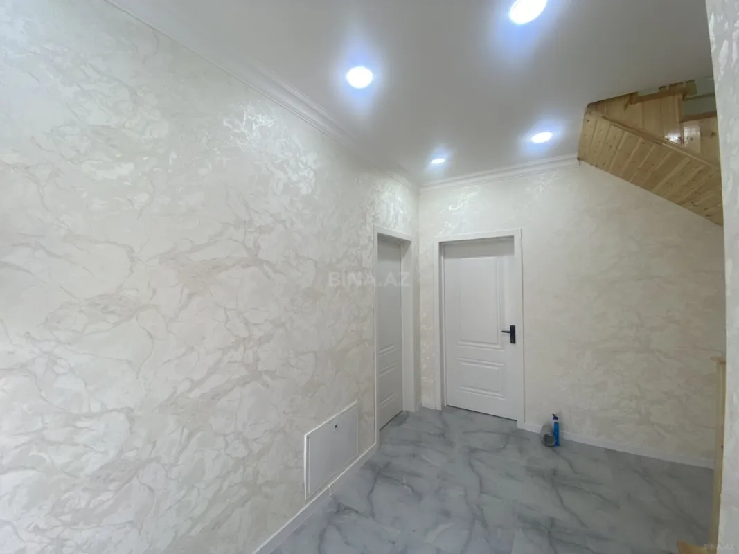 Satılır 4 otaqlı həyət evi 140 m²