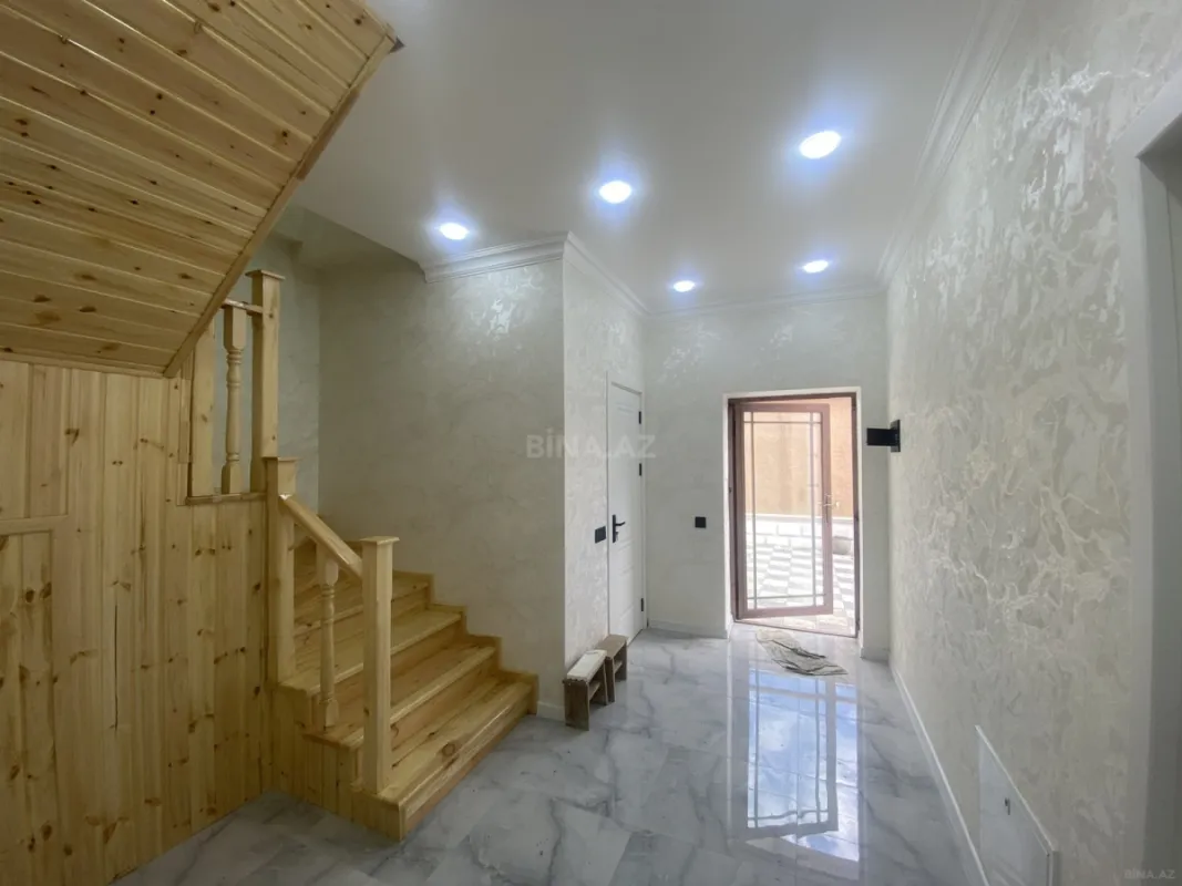 Satılır 4 otaqlı həyət evi 140 m²