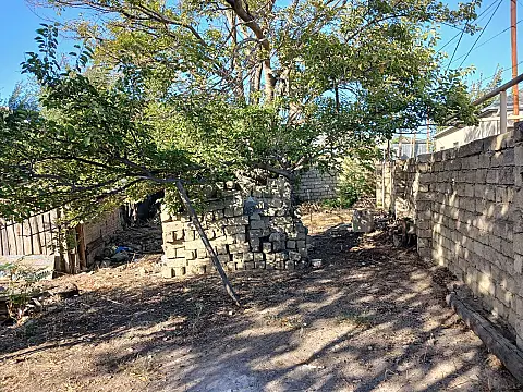 Satılır torpaq sahəsi 8 m²