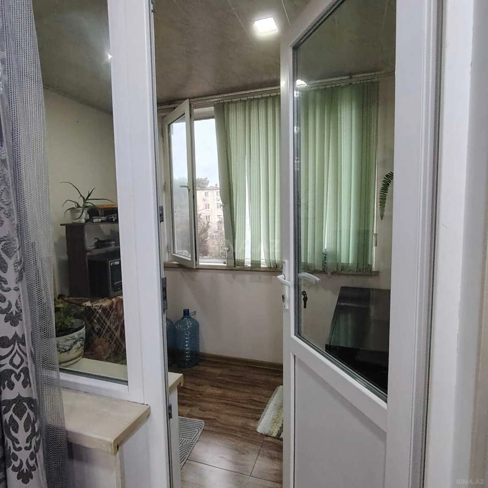 Satılır 3 otaqlı mənzil 70 m²