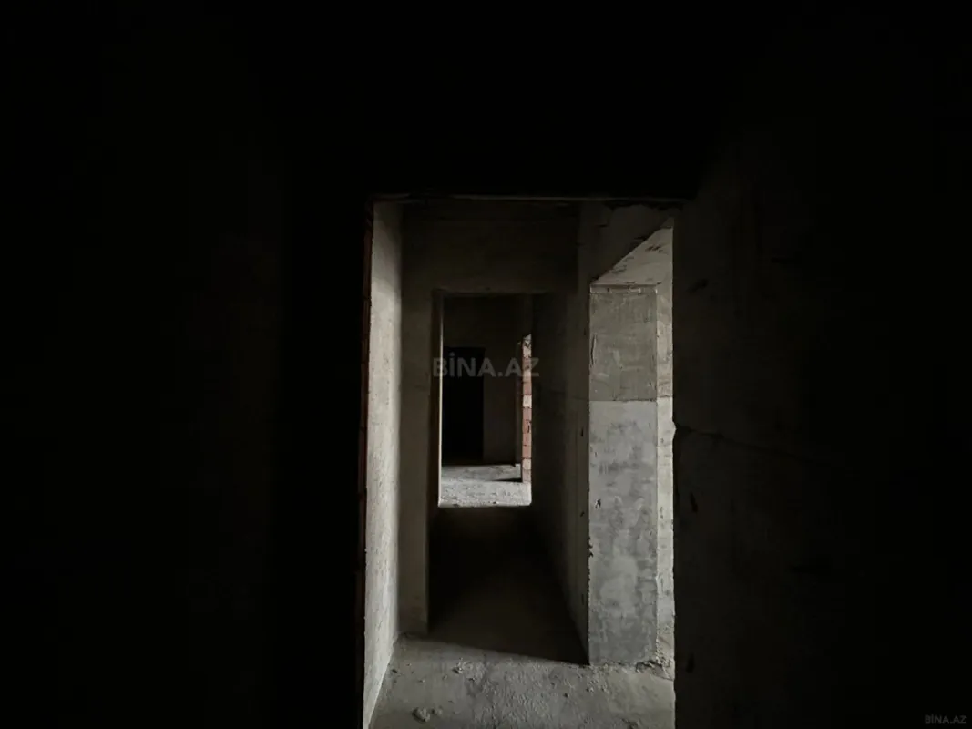 Satılır 3 otaqlı mənzil 104 m²