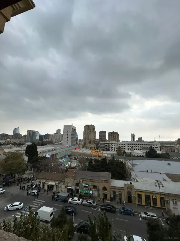 Satılır 3 otaqlı mənzil 104 m²