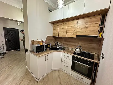 Satılır 2 otaqlı mənzil 65 m²