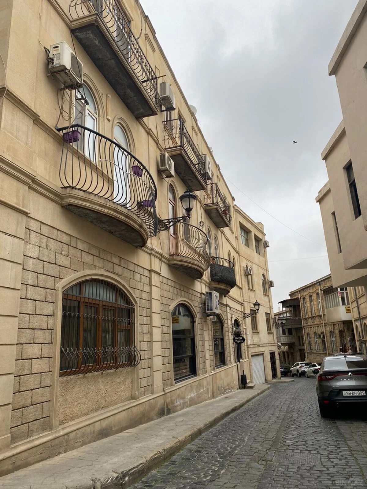 Kirayə verilir 2 otaqlı mənzil 70 m²