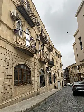 Kirayə verilir 2 otaqlı mənzil 70 m²