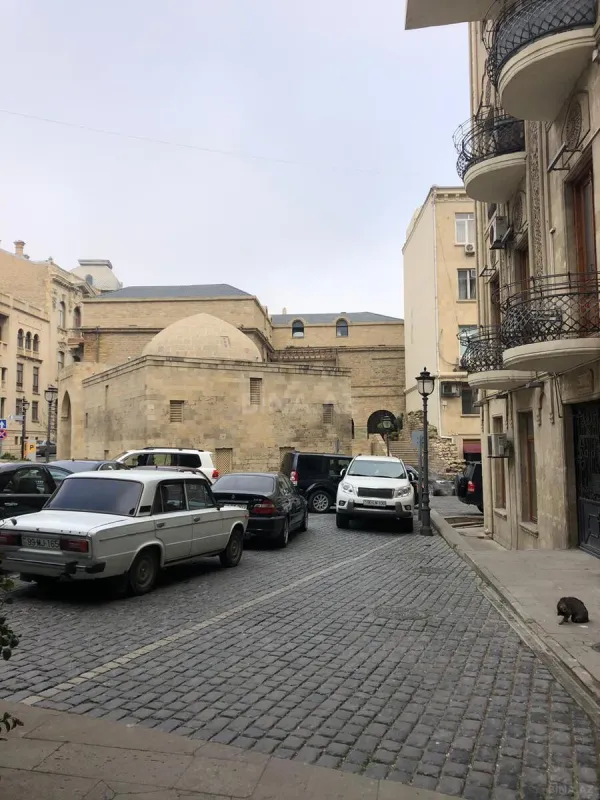 Kirayə verilir 2 otaqlı mənzil 70 m²