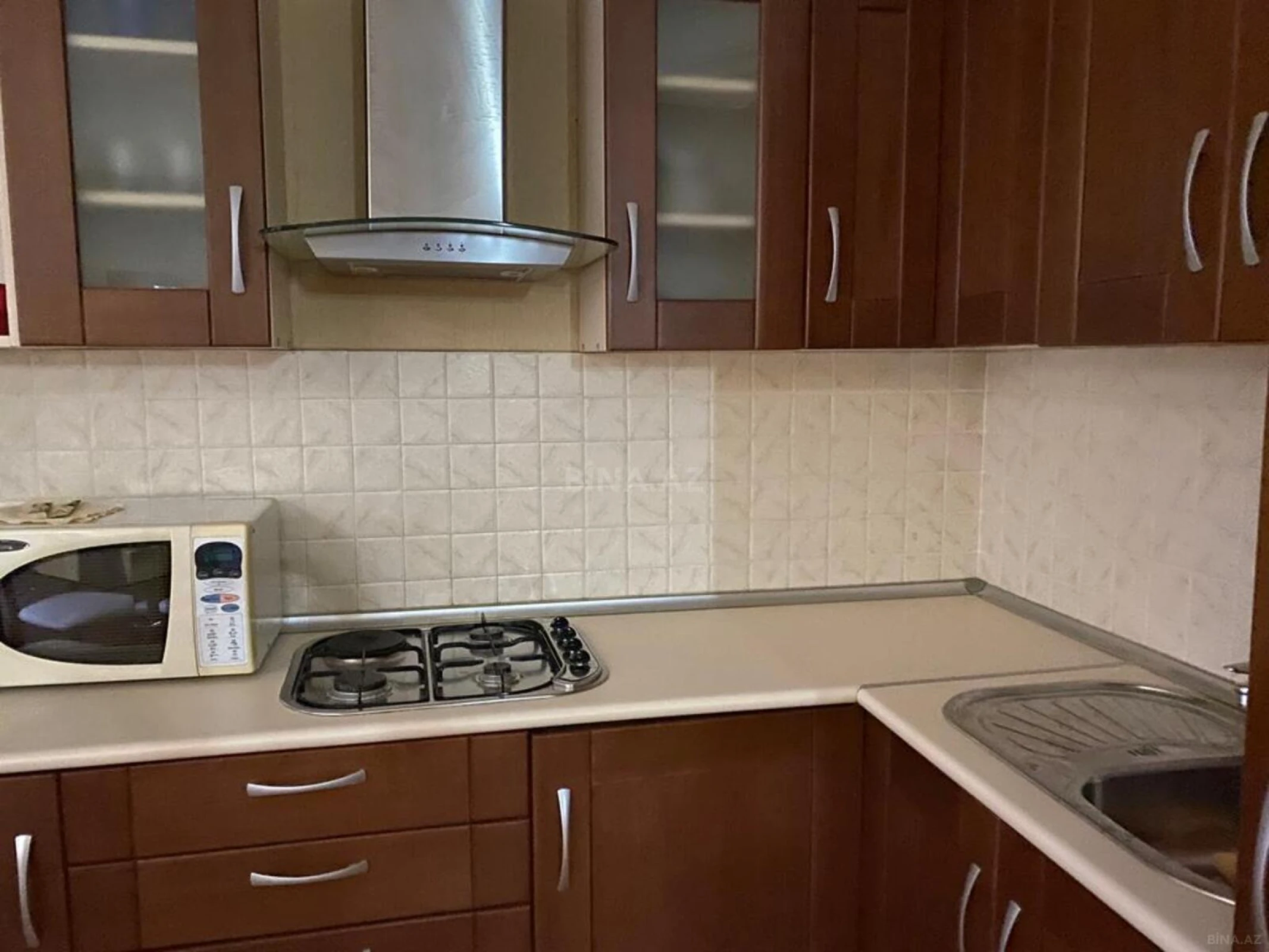 Kirayə verilir 2 otaqlı mənzil 70 m²