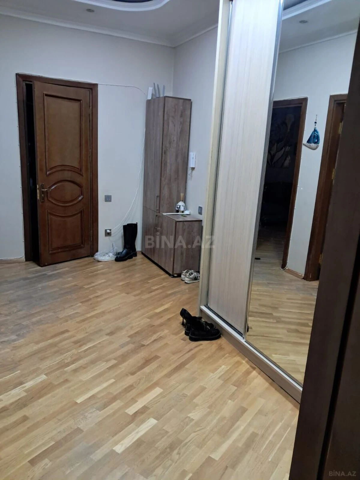 Satılır 2 otaqlı mənzil 80 m²