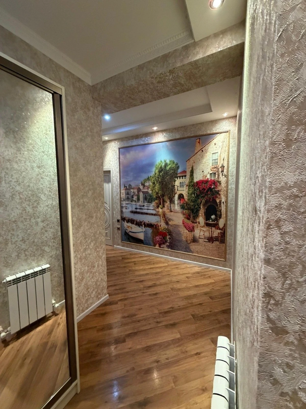 Satılır 2 otaqlı mənzil 70 m²