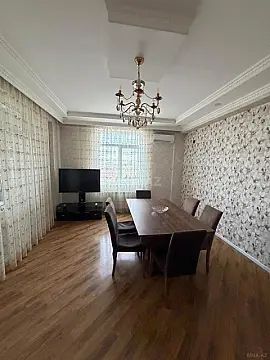 Satılır 2 otaqlı mənzil 70 m²