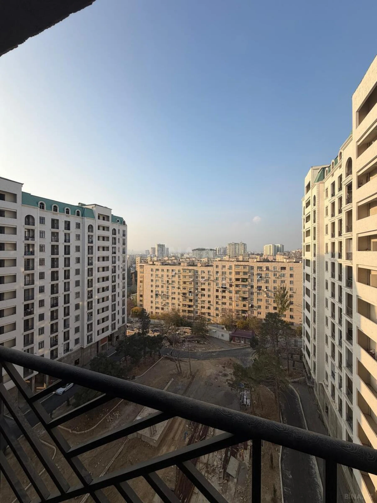 Satılır 2 otaqlı mənzil 67 m²