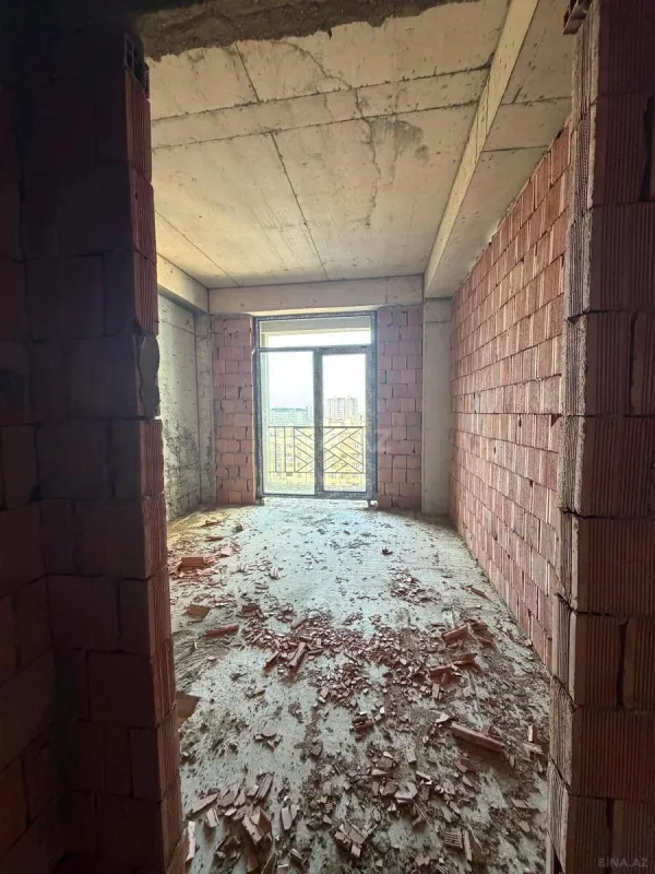 Satılır 2 otaqlı mənzil 67 m²