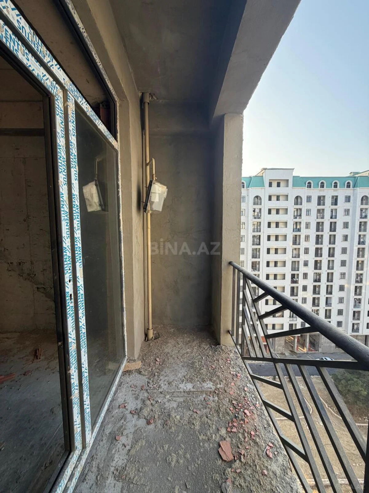 Satılır 2 otaqlı mənzil 67 m²