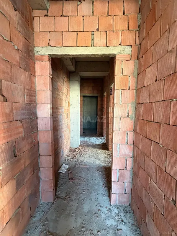 Satılır 2 otaqlı mənzil 67 m²