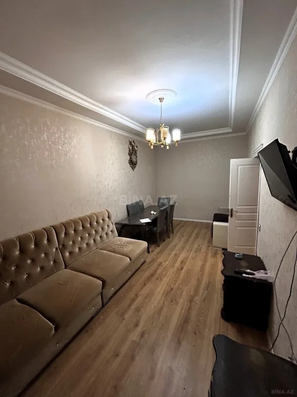 Kirayə verilir 2 otaqlı mənzil 70 m²