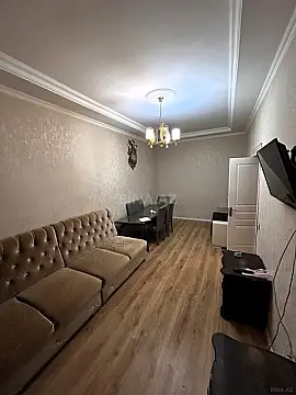 Kirayə verilir 2 otaqlı mənzil 70 m²