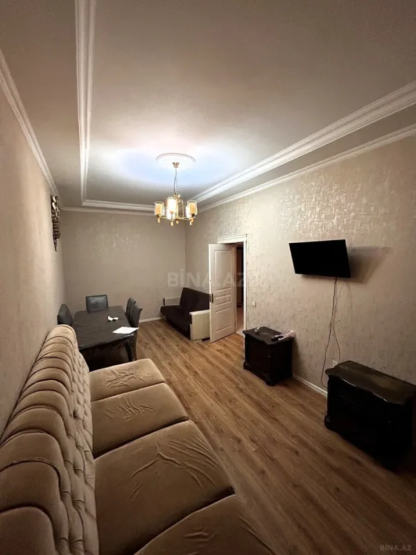 Kirayə verilir 2 otaqlı mənzil 70 m²